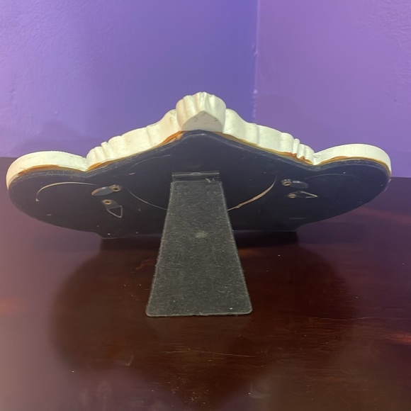 Crown Frame - Picture 5 of 7